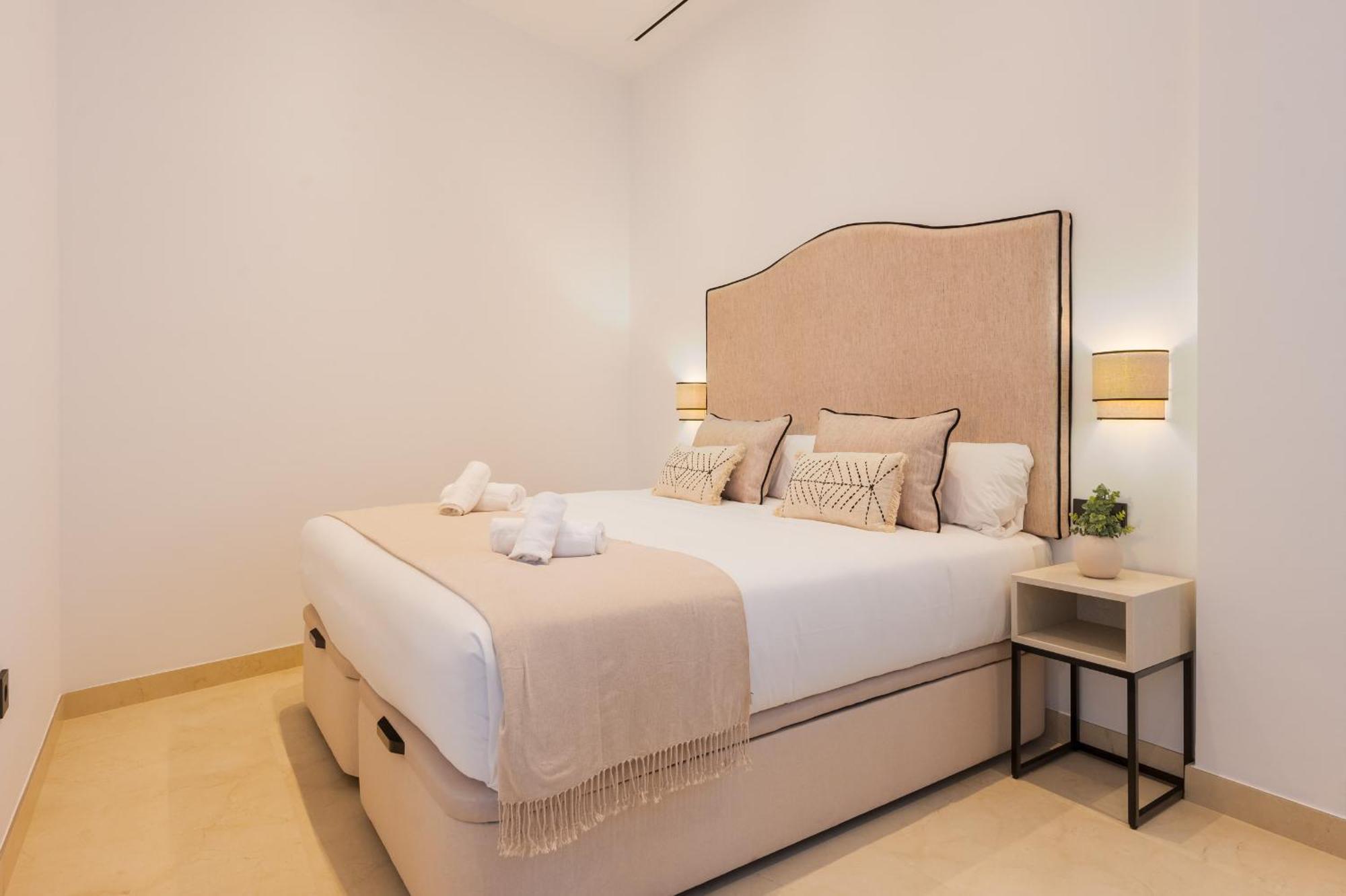 New Design Apartment - Private Patio - Gallos 2 Sevilla Exterior foto